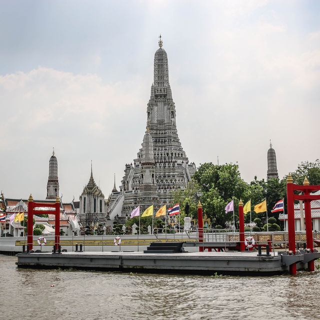 วัดอรุณราชวรารามราชวรมหาวิหาร (วัดแจ้ง)