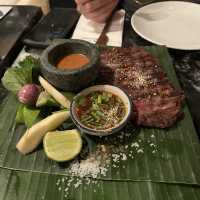 Amazing restaurant with grand palace view 