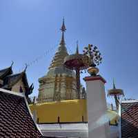ไหว้พระขอพร หลวงพ่อทันใจ วัดพระธาตุดอยคำ