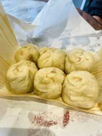 【神戸 南京町】 食べたい、でも並びたくない。そんなあなたへ「曹家包子館 」の豚饅頭‥実は。