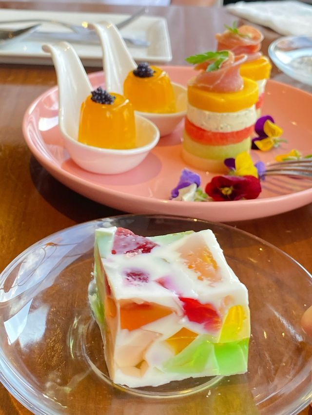 灣景國際酒店🎨全新🎨繽紛tea set☕️