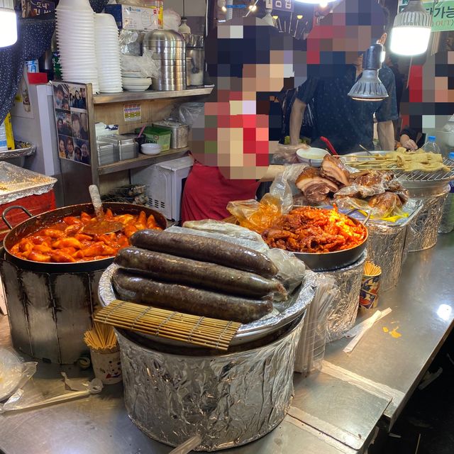 ソウル「広蔵市場」キンパを食す