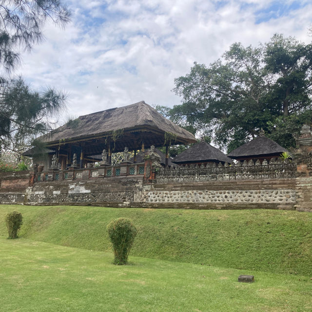 バリ島　【タマン・アユン寺院】