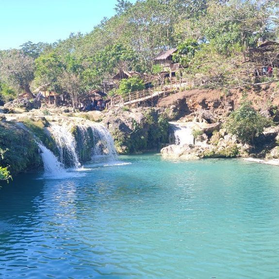 beautiful Bolinao waterfall 世外桃源（波利瑙瀑布）