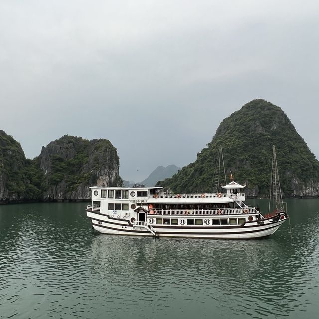 Halong Bay Cruise, a must do in Vietnam 