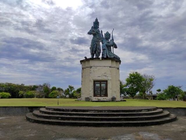 ‘Waterblow’ at Nusa Dua, Bali