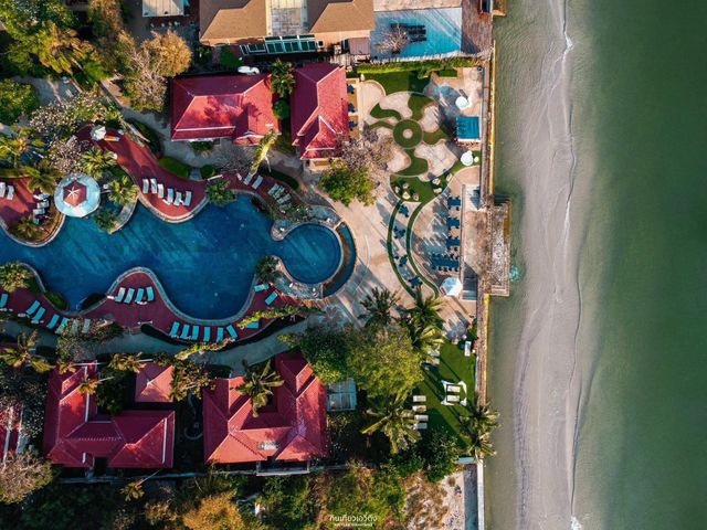ที่พักติดทะเลหัวหิน ย้อนไปสมัยรัตนโกสินทร์ 🏖️
