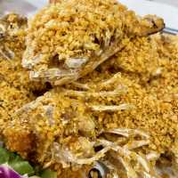ภัตตาคารกุ้งมังกรเจ็ดสีสไตล์ฮ่องกง