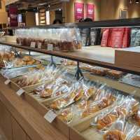 食パン🍞人気店★ミルド スターフィールドコヤン店