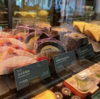 華泰名品城🛍️🏢：購物、美食、休閒一次滿足！