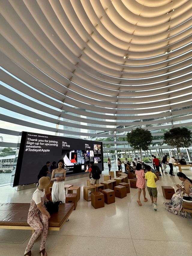 Apple Marina Bay Sands Flagship Store!🍎