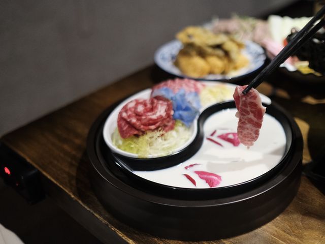 來一頓宮廷級饕宴！🍲 北角「滾得囍」打邊爐一流！