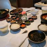 광화문 포시즌스 호텔 🏨 - 스위트룸 , 청와대뷰, 인룸다이닝, 조식