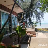 คาเฟ่ริมทะเล สัตหีบ