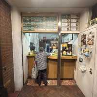 【福岡】1976年創業、地下鉄天神駅すぐの「cafeチロル」