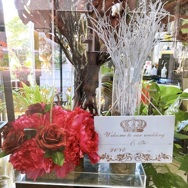 Blossom Floral Design Charming Flourishes