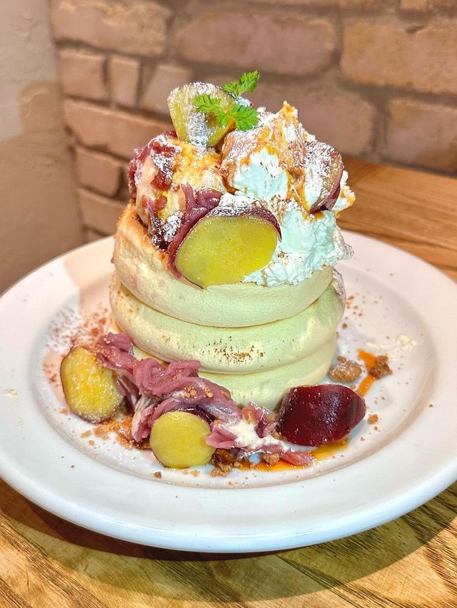 メレンゲたっぷり！まるでイラストみたいなふわふわパンケーキ