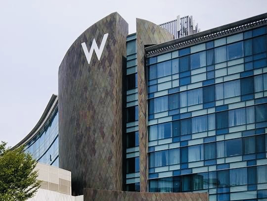 The WOW Suite with private pool 