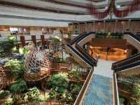 Greenery stay at Parkroyal Marina Bay
