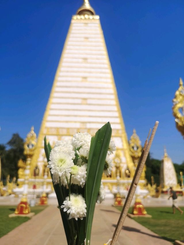 วัดพระธาตุหนองบัว จังหวัดอุบลราชธานี