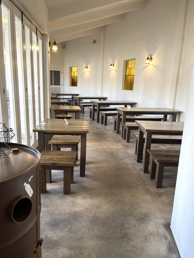 【滋賀カフェ】白亜のレストランで琵琶湖を眺めながらくつろごう☕️