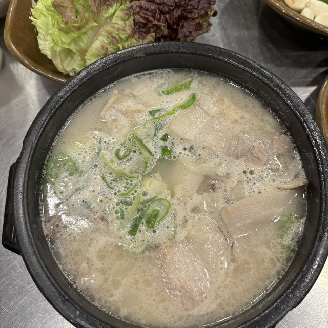【広安里/プサン】大行列のテジクッパ人気店