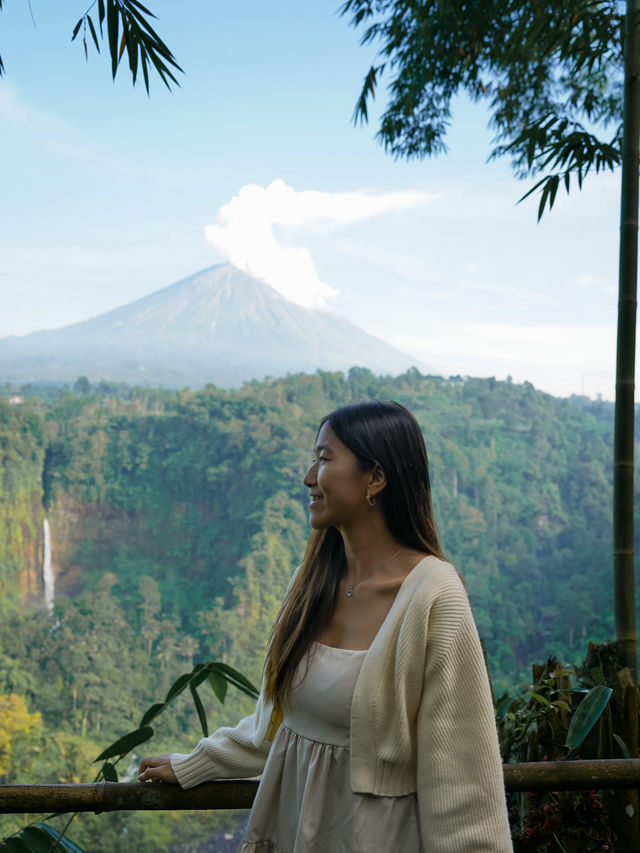 印尼 | 瀑布上方有火山 觀景台仿如仙境🧚🏻‍♀️