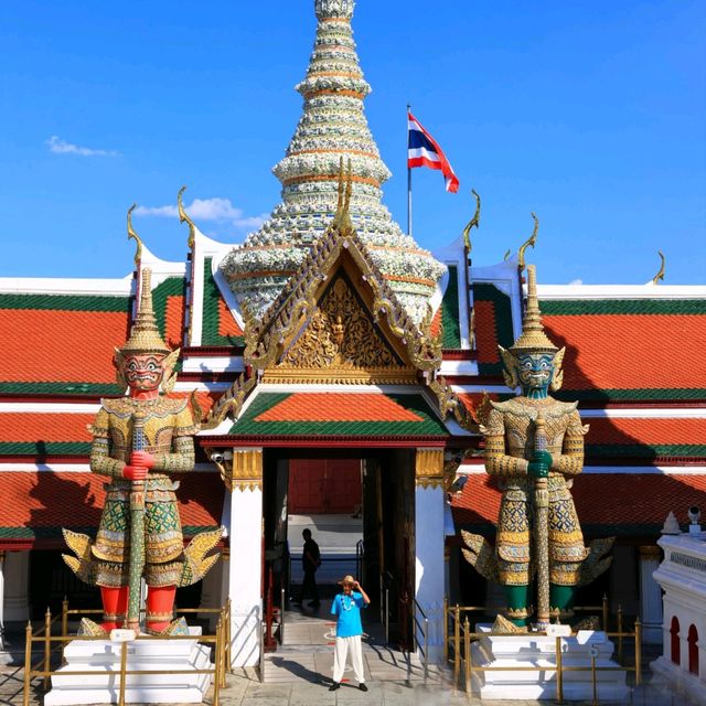 วัดพระศรีรัตนศาสดาราม (วัดพระแก้ว)