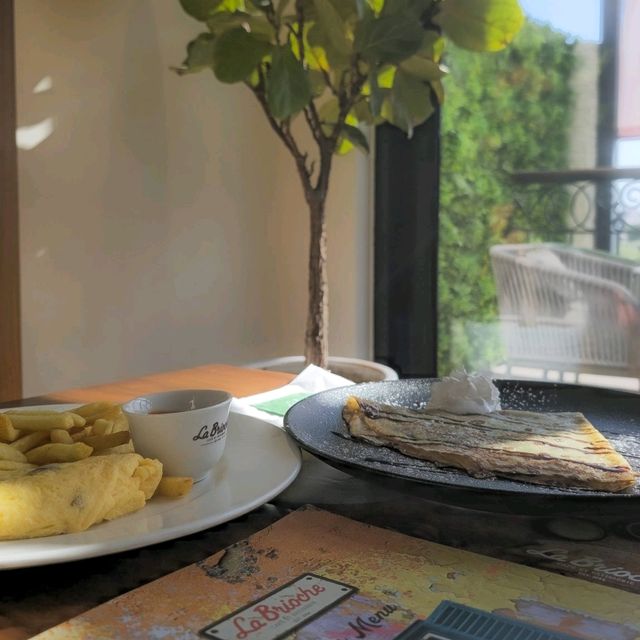 【アブダビ お洒落カフェ】