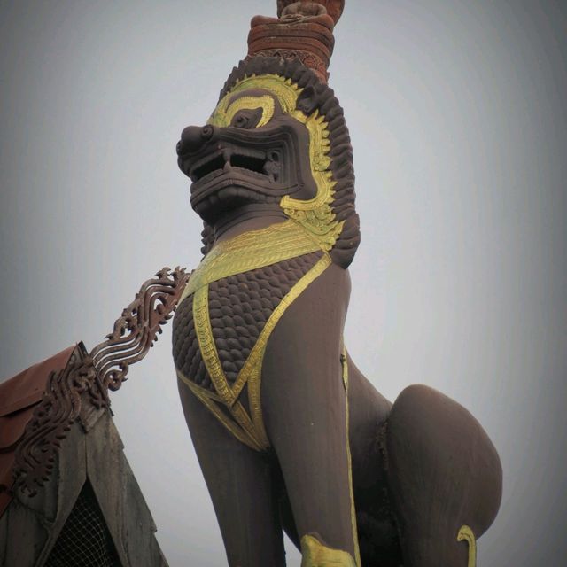 วัดสระกำแพงใหญ่ จ.ศรีษะเกษ