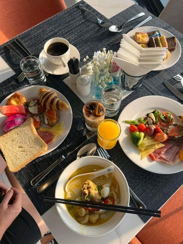 Peninsula Danang Hotel