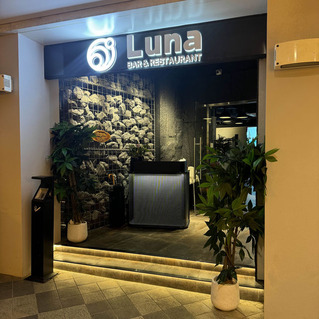 🏛️Luna Bar & Restaurant