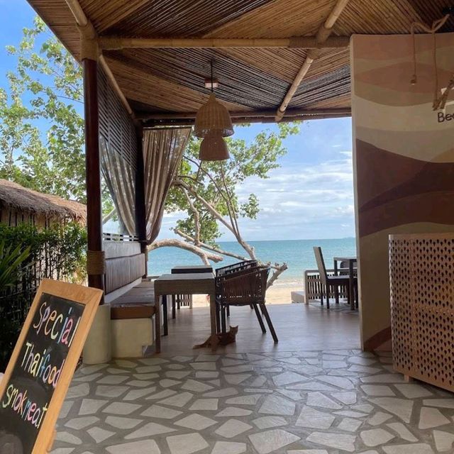 คาเฟ่ริมหาด Andalay Beach Bar & Cafe