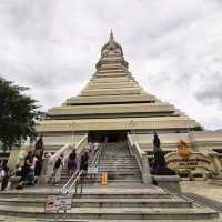 สักการะพระพุทธธรรมกายเทพมงคล ณ วัดปากน้ำฯ
