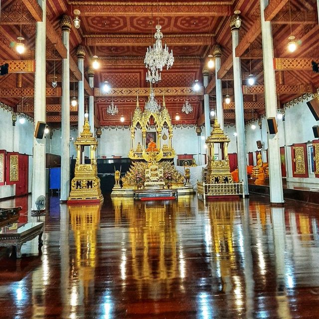 สักการะพระพุทธธรรมกายเทพมงคล ณ วัดปากน้ำฯ