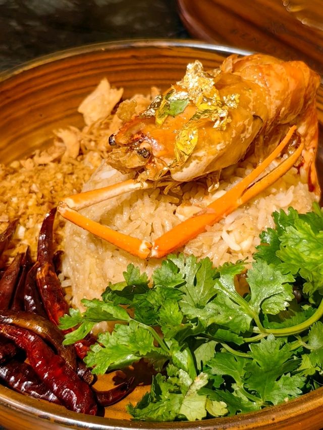 Flavourful Thai Food in the Basement, Hub Nam Thong