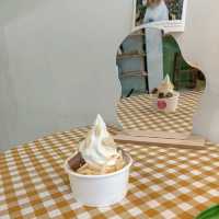 Neighbour's frozen yogurt Buriram 