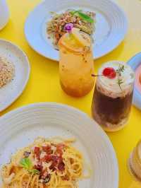 คาเฟ่ สุดคิ้วท์ ใจกลางบางนา 