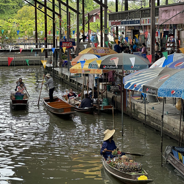 ตลาดน้ำใกล้กรุงเทพ