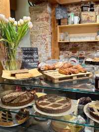Rustic chic cafe 