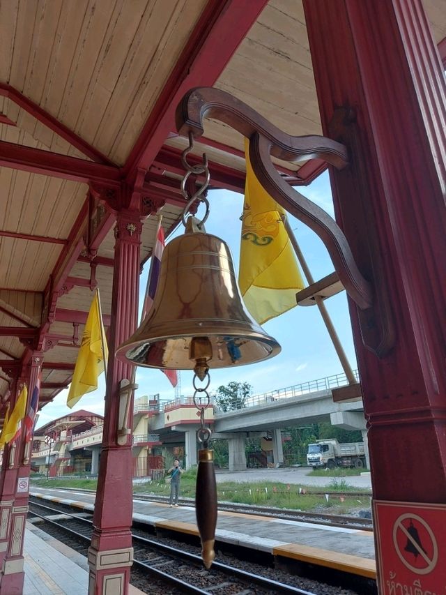 นั่งรถไฟเที่ยวหัวหินกัน