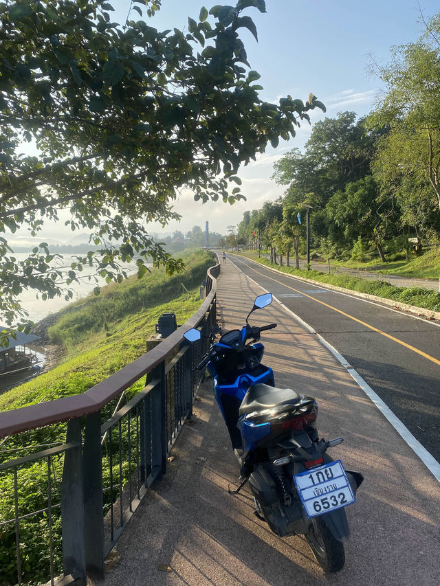 ริมฝั่งโขงเชียงของ | จ.เชียงราย 🚲🏡⛰️✨
