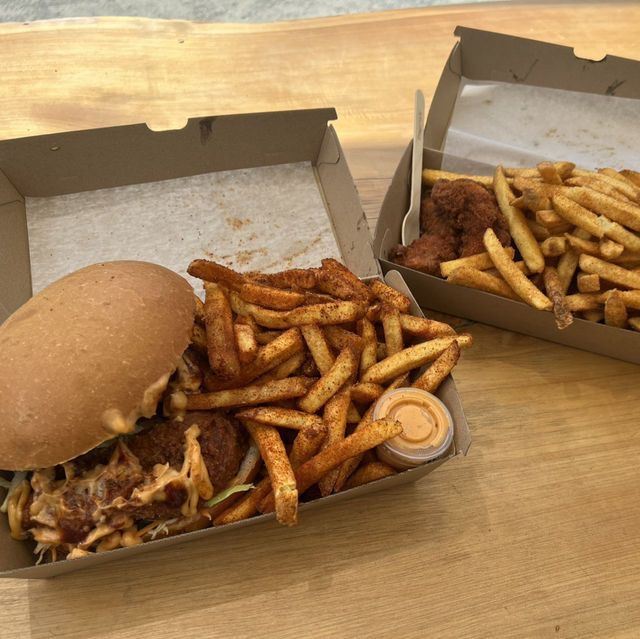 Don't sleep on the Food Truck Scene in Wanaka! 