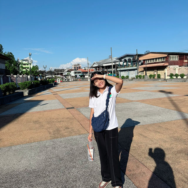 เที่ยวจัน ชมโบสถ์คริสต์ ไหว้ศาลหลักเมือง 🙏🏻🥰