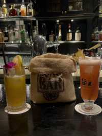 Long bar Raffles Hotel Singapore