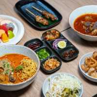นอนรถบ้านแบบส่วนตัวกลางหุบเขา ที่ Aobe