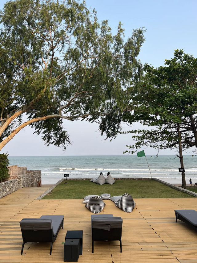 Tolani Kui Buri 🌊 ที่พักติดทะเลสุดสงบ ☁️🌴☀️