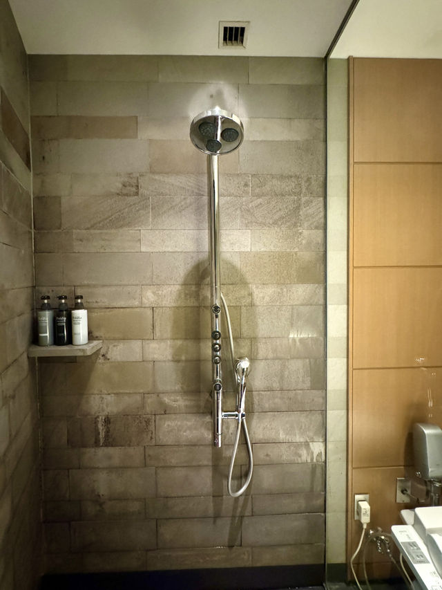 東京　東京観光　成田空港サクララウンジのshowerで快適フライトへ！