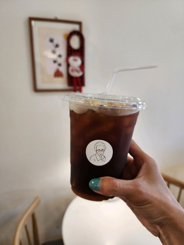 【チェンマイ】カフェ巡り Malee Bakery & Ice Cream