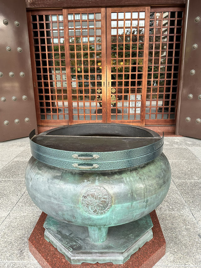 木造坐像で日本一大きい福岡大仏	